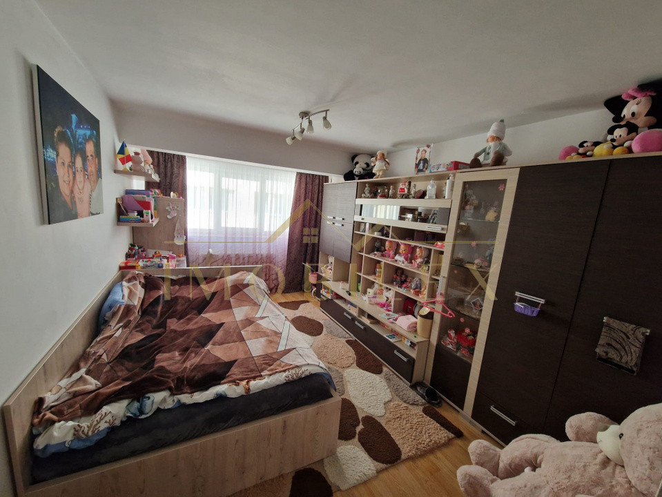 Apartament 3 camere, zona Eroilor 