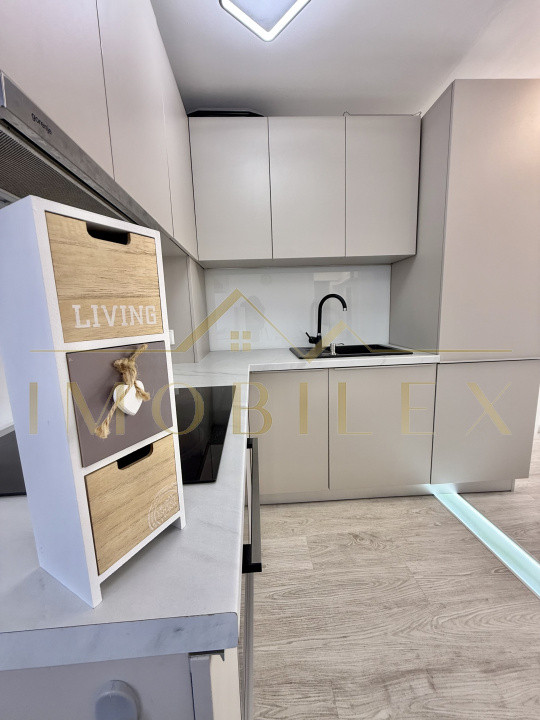 Apartament modern 3 camere de închiriat, terasă 25mp,zona Muzeul Apei