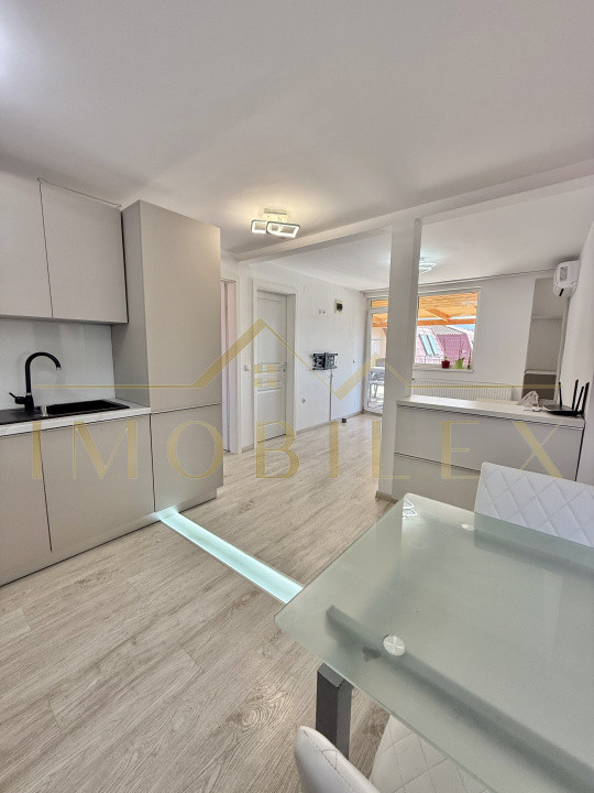 Apartament modern 3 camere de închiriat, terasă 25mp,zona Muzeul Apei