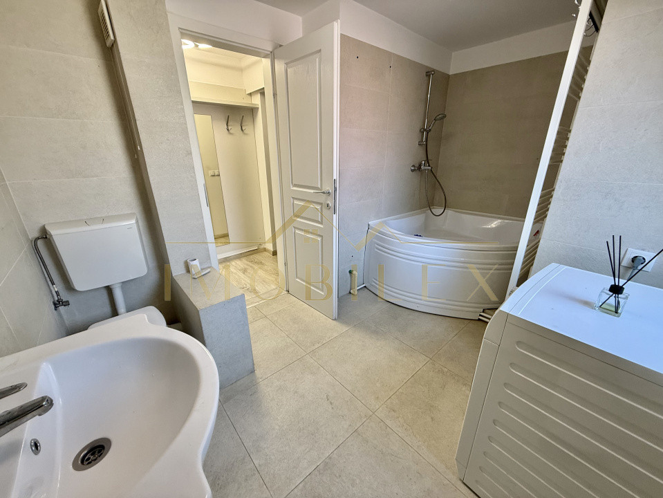 Apartament modern 3 camere de închiriat, terasă 25mp,zona Muzeul Apei