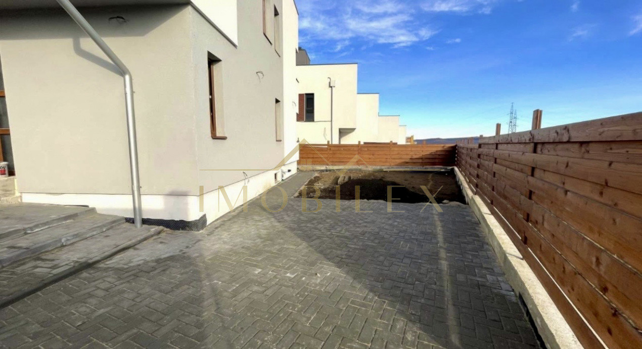 Casa tip duplex, 140mp, 4 camere, 3 băi, zona Vivo