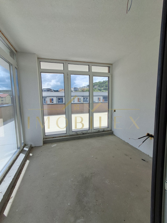 Penthouse 73mp, semifinisat, terasă 88 mp, bloc nou, Eroilor 