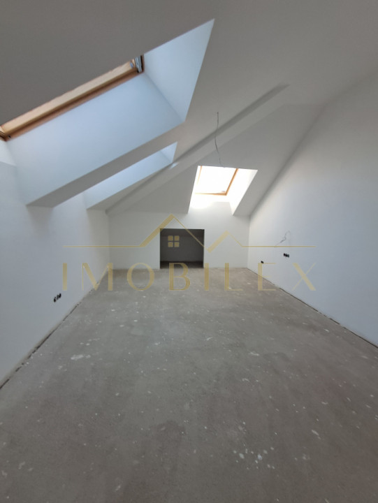 Apartament ATIPIC ,NOU etaj retras 63 mp