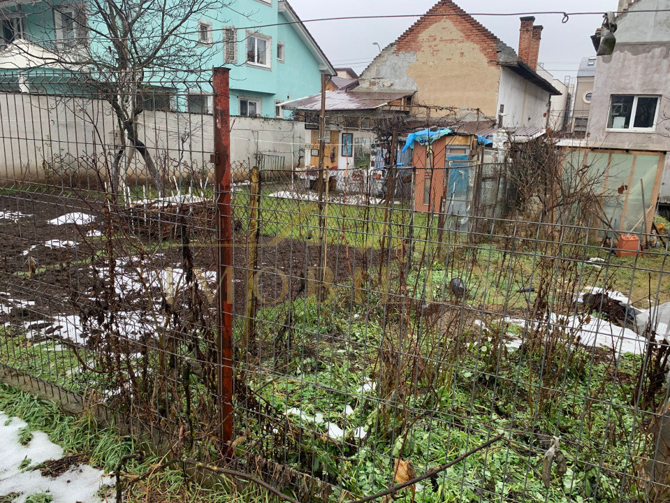 Casa individuală cu 6 camere cu teren de 800 mp în Gheorgheni zona Hermes