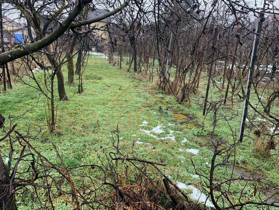 Casa individuală cu 6 camere cu teren de 800 mp în Gheorgheni zona Hermes