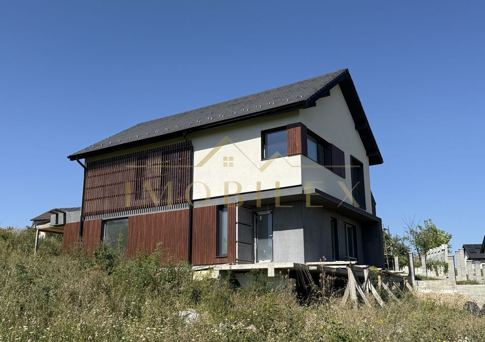 Casa cu vedere panoramica ,teren 700mp