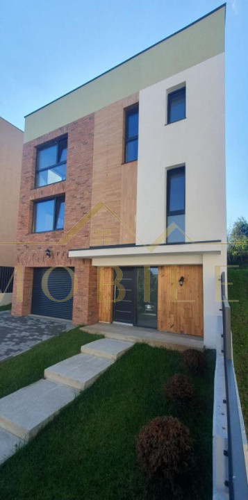 Vila modernă cu terase panoramice 240 mp