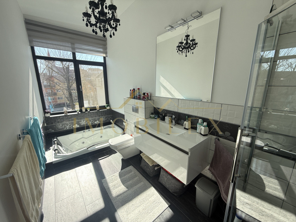 Casă tip vilă exclusivistă, 5 camere, piscina, Florești 