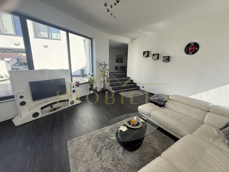 Casă tip vilă exclusivistă, 5 camere, piscina, Florești 