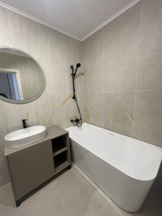 Apartament 3 Camere LUX, terasa 21 mp terasă, bloc nou, zona Eroilor