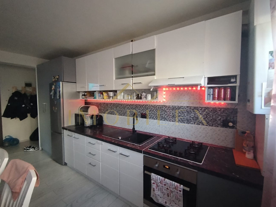 Apartament 3 camere, mobilat, zona Stejarului 