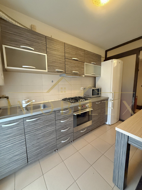 Apartament 2 camere de închiriat, mobilat, parcare, zona Stejarului