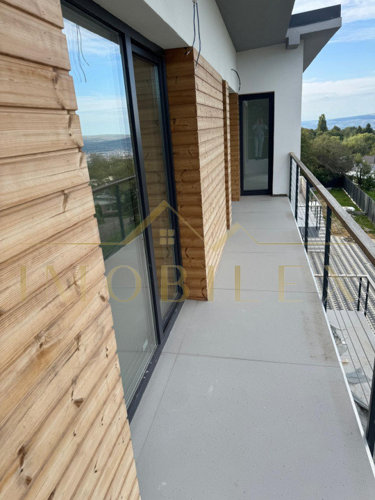 ULTIMA UNITATE ,casa tip duplex panorama asupra Clujului