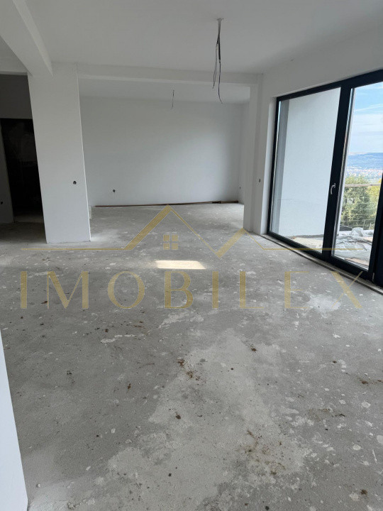 ULTIMA UNITATE ,casa tip duplex panorama asupra Clujului