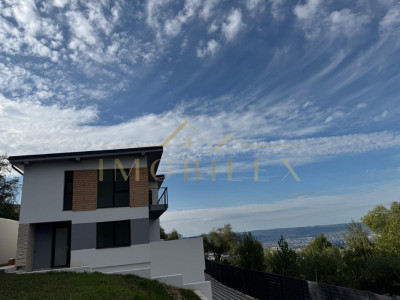 ULTIMA UNITATE ,casa tip duplex panorama asupra Clujului