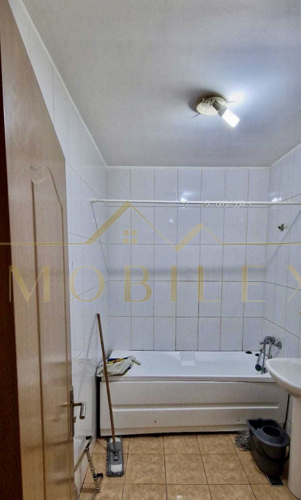 Apartament decomandat, zona Porii