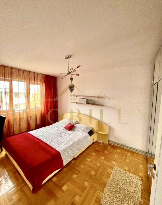 Apartament spatios, 4 camere, decomandate, zona Manastur