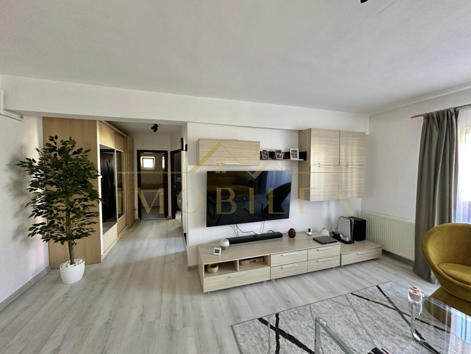 Apartament 2 camere decomandate, parcare, zona Eroilor 