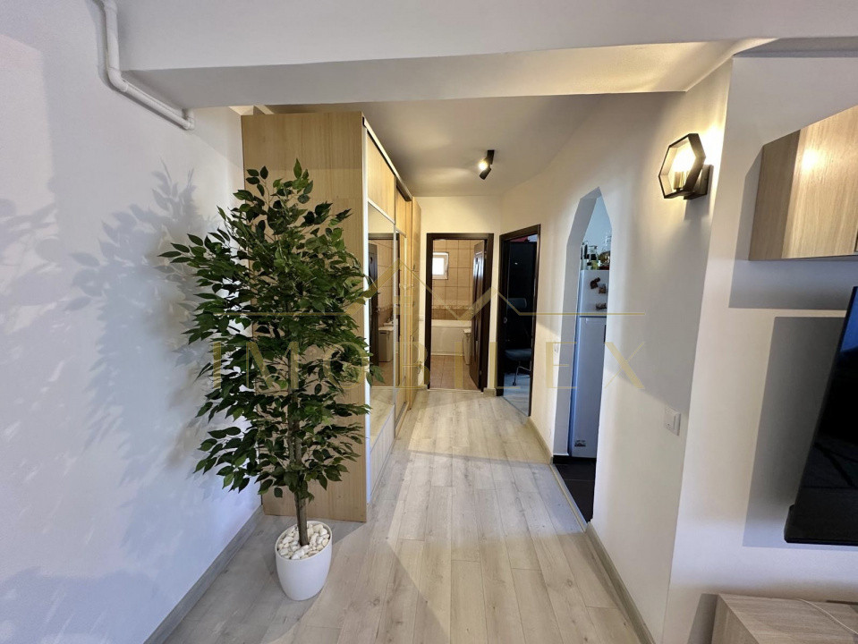 Apartament 2 camere decomandate, parcare, zona Eroilor 