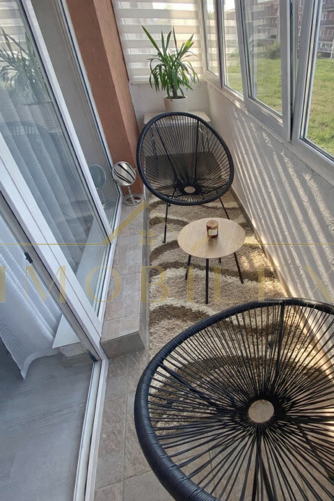 Apartament 2 camere decomandate, parcare, zona Eroilor 