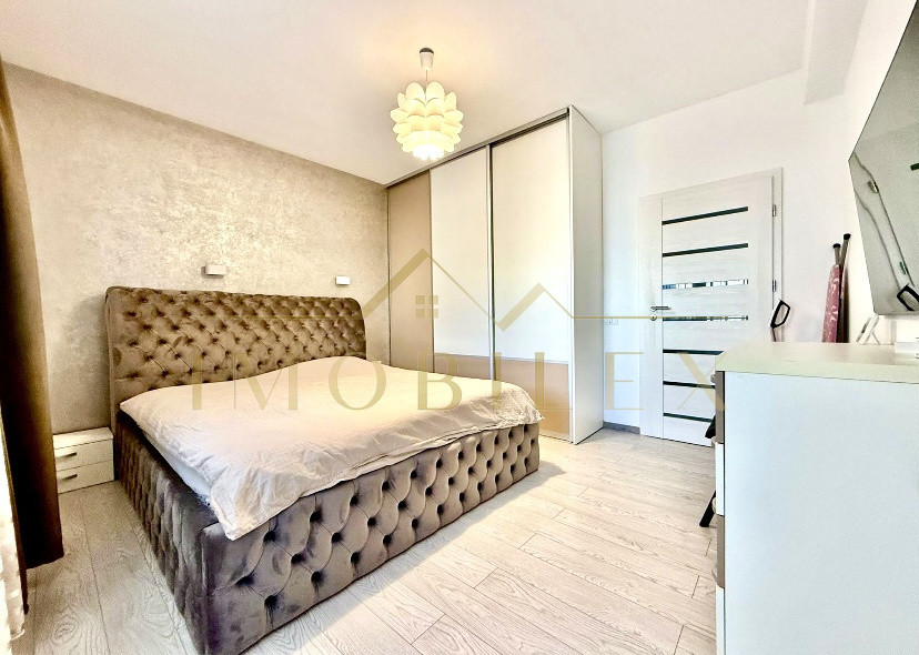 Apartament de vanzare ,3 camere, modern, zona Stadionului