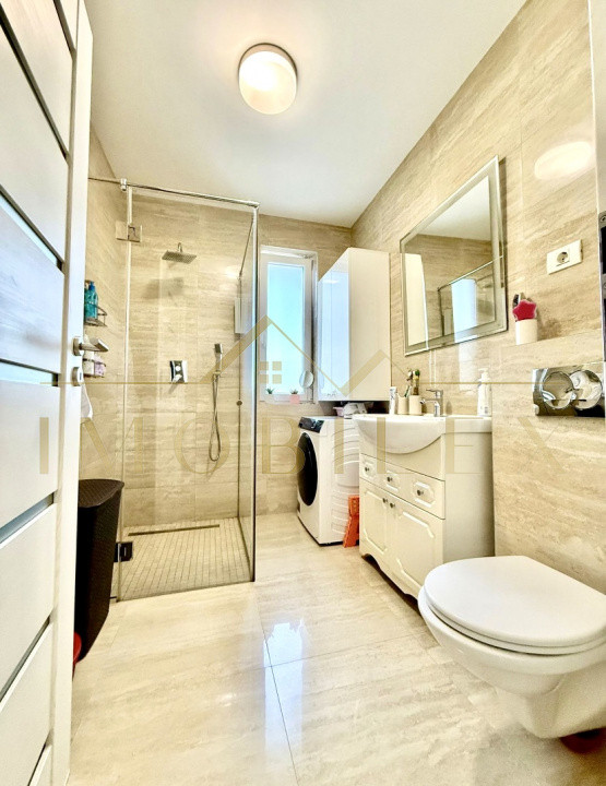 Apartament de vanzare ,3 camere, modern, zona Stadionului