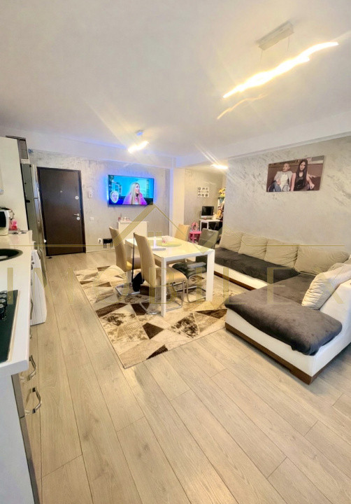 Apartament de vanzare, 2 camere, modern, zona Florilor