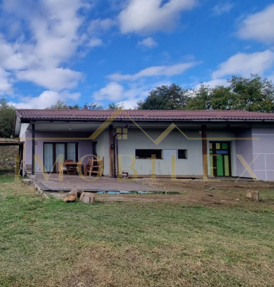 Casa individuala  la 12 km de Cluj,teren 2300mp