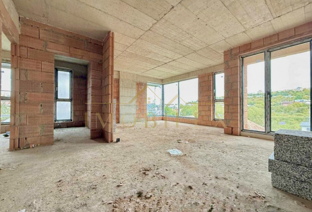 Apartament 4 camere, tip vila, zona Campului