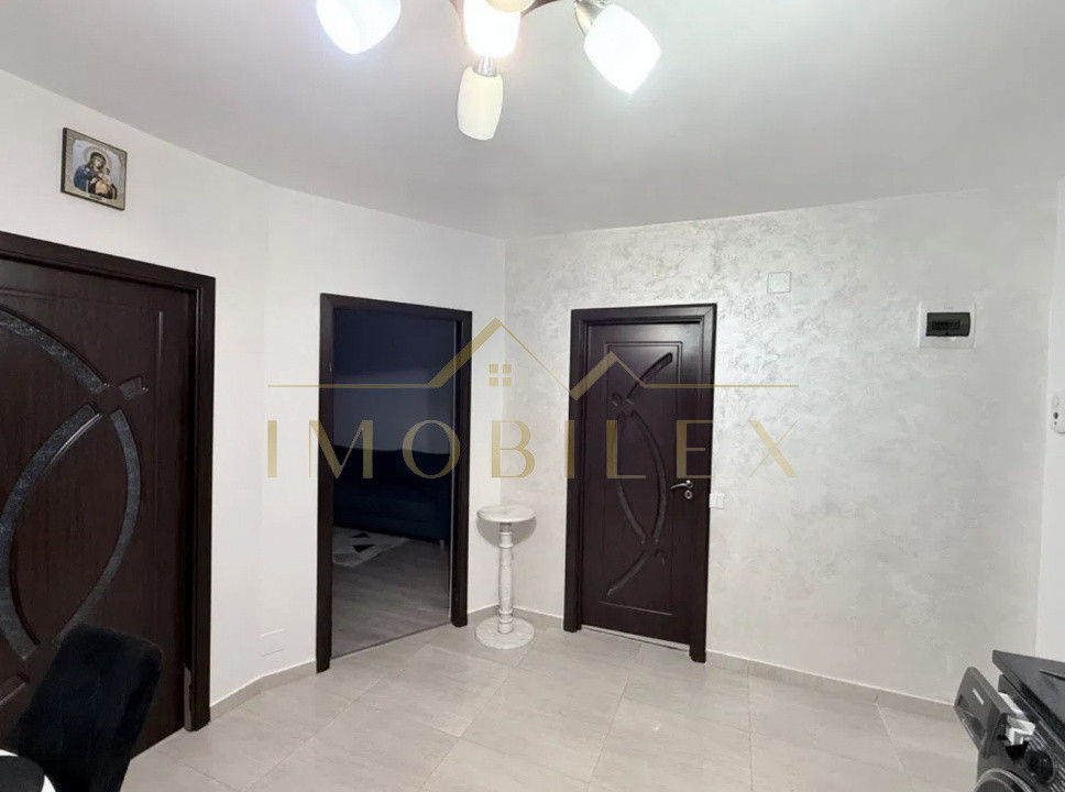 Apartament 3 camere, mobilat, parcare, zona Sesul de Sus