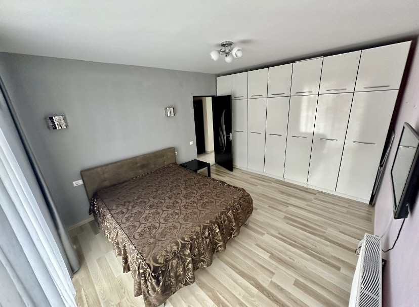 Apartament 2 camere de inchiriat, parcare, zona Porii/Eroilor