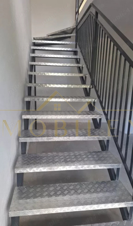 Hala cu birouri ptr inchiriat Luna de Sus