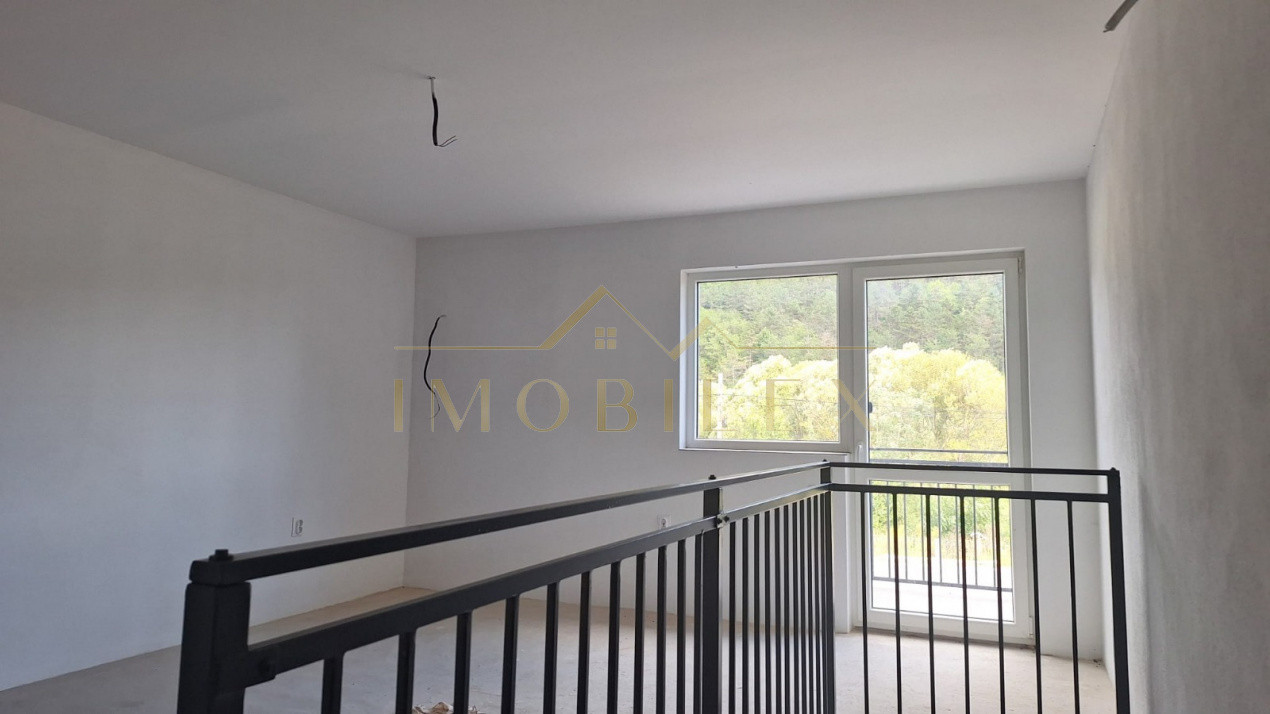 Hala cu birouri ptr inchiriat Luna de Sus