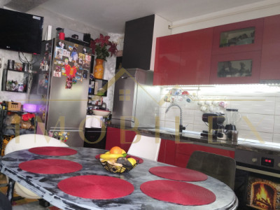 Apartament 2 camere, mobilat, zona Cetății