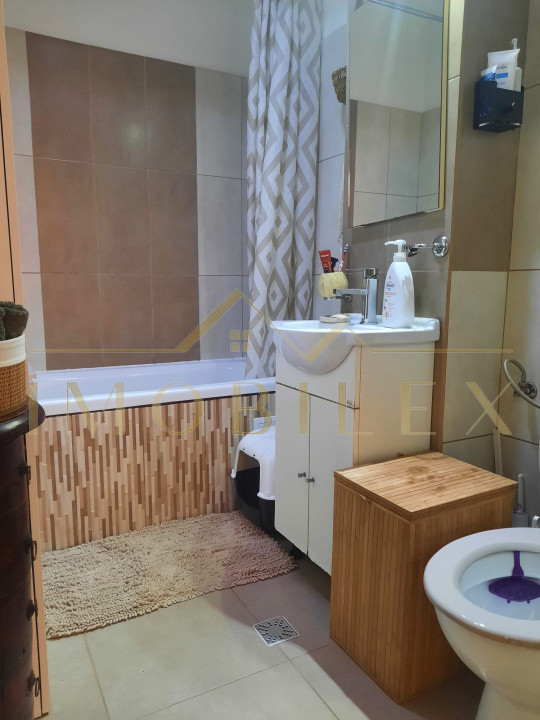 Apartament 2 camere, mobilat, zona Cetății