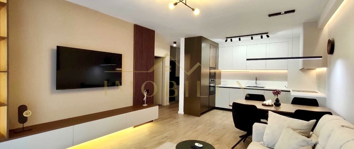 Apartament, 2 camere, LUX, ansamblu nou, blocurile albe, zona Eroilor