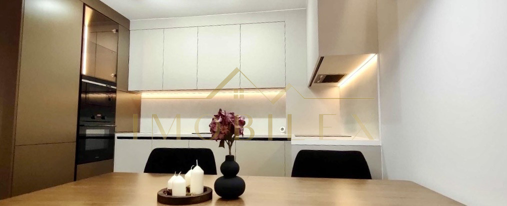 Apartament, 2 camere, LUX, ansamblu nou, blocurile albe, zona Eroilor