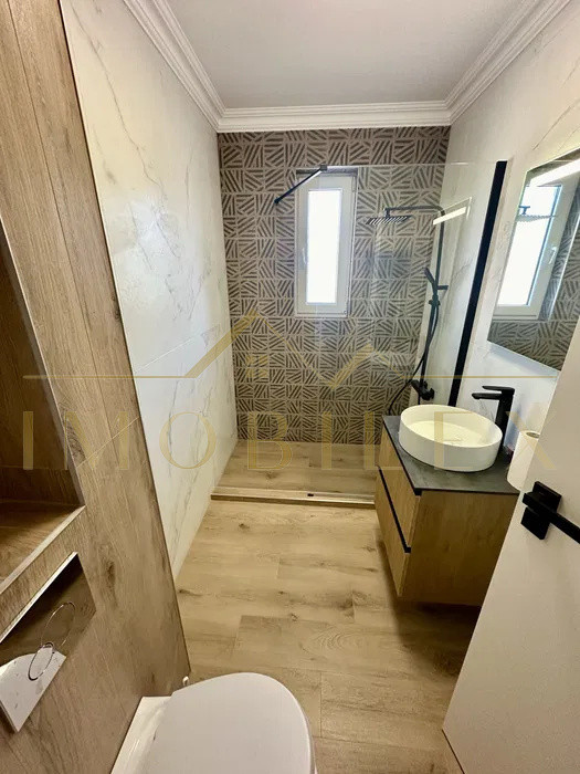 Apartament 2 camere decomandate, mobilat modern, zona Eroilor