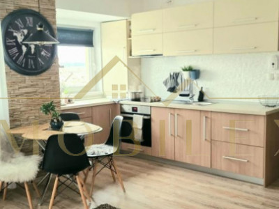 Apartament 3 camere, 65 mp, zona Cetății