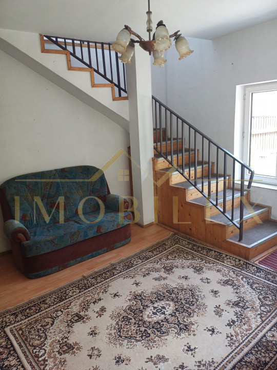 Casa individuala ideala pentru 2 familii sau investitie