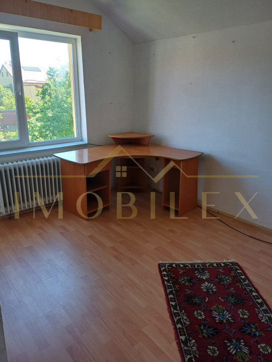 Casa individuala ideala pentru 2 familii sau investitie