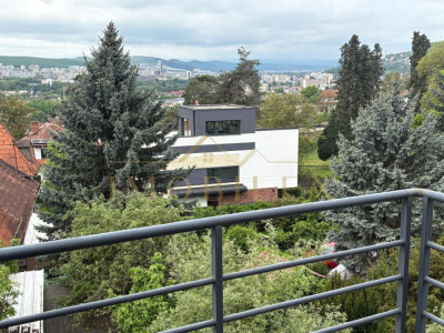 Apartament de inchiriat/etajul unei vile