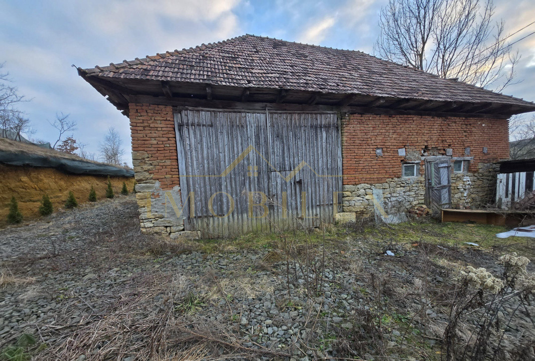 Casa renovabila 80 mp plus anexa 88 mp si teren de 5700mp