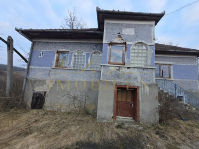 Casa renovabila 80 mp plus anexa 88 mp si teren de 5700mp