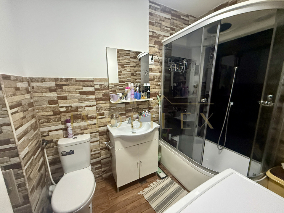 Apartament 2 dormitoare , acces grădină, zona Porii 