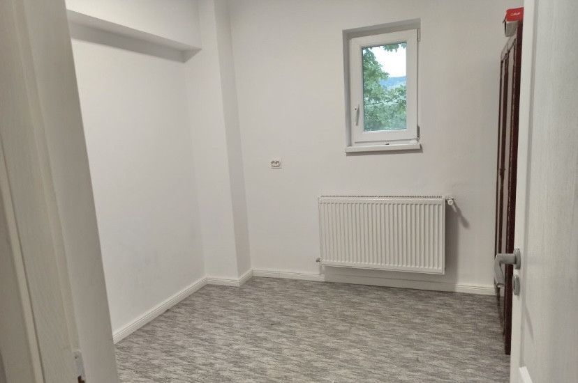 Apartament 3 camere de inchiriat, pet friendly,parcare, zona Muzeul Apei