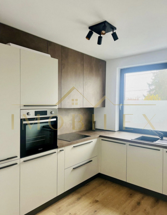 Casa tip duplex 4 camere, 3 băi, lux, zona Bună Ziua