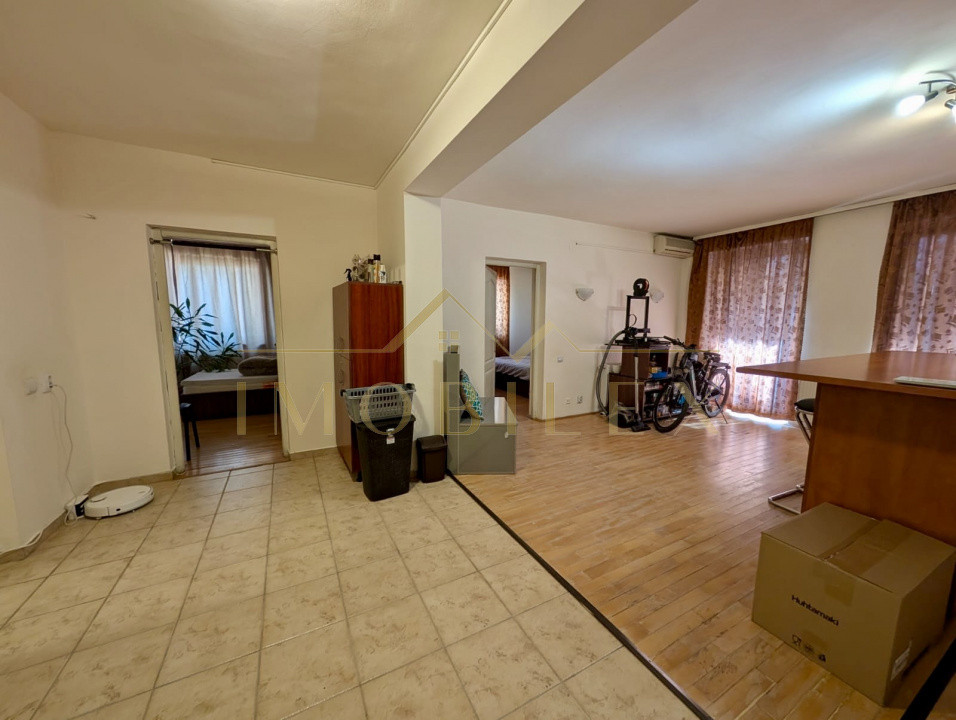 Apartament spatios, 3 camere, decomandate, parcare, zona Buna-Ziua