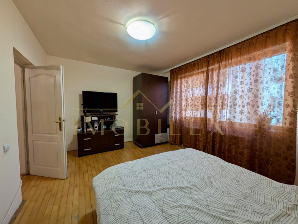 Apartament spatios, 3 camere, decomandate, parcare, zona Buna-Ziua