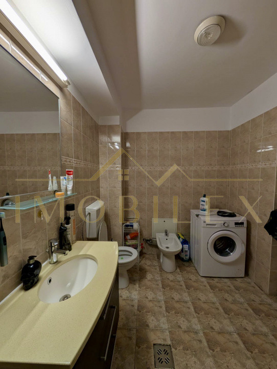 Apartament spatios, 3 camere, decomandate, parcare, zona Buna-Ziua